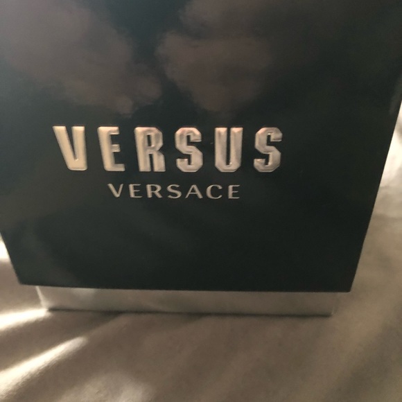 Versace versus black watch - Picture 4 of 7